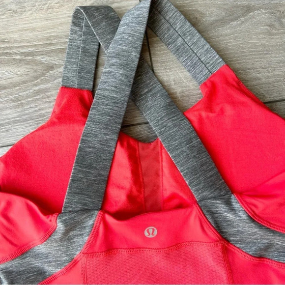 Lululemon Push  Your Limits Poncho Coral - Picture 10 of 13